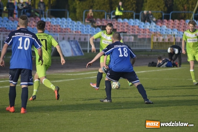 Zdjęcie w galerii na portalu naszwodzislaw.com: Podział punktów w derbowym meczu przy Bogumińskiej wiadomości z regionu