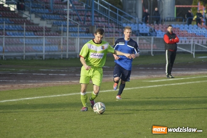 Zdjęcie w galerii na portalu naszwodzislaw.com: Podział punktów w derbowym meczu przy Bogumińskiej wiadomości z regionu