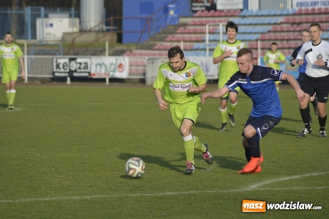 Zdjęcie w galerii na portalu naszwodzislaw.com: Podział punktów w derbowym meczu przy Bogumińskiej wiadomości z regionu