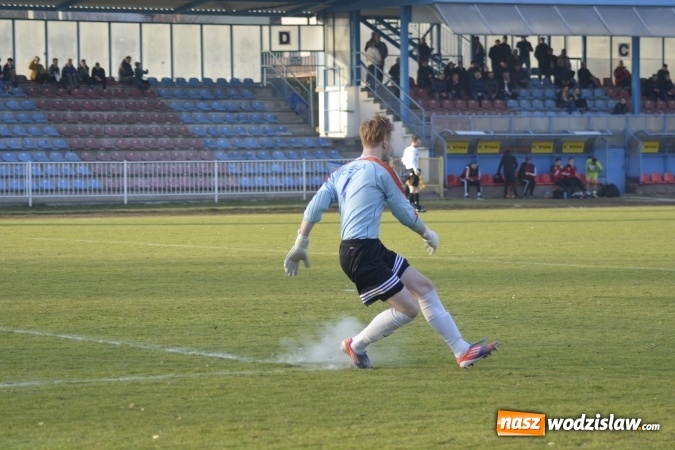 Zdjęcie w galerii na portalu naszwodzislaw.com: Podział punktów w derbowym meczu przy Bogumińskiej wiadomości z regionu