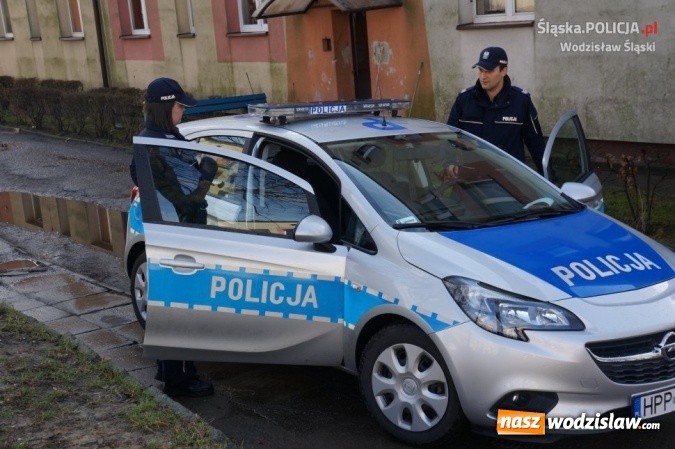 Zdjęcie w galerii na portalu naszwodzislaw.com: Dzielnicowi - jak wygląda ich codzienna służba? wiadomości z regionu
