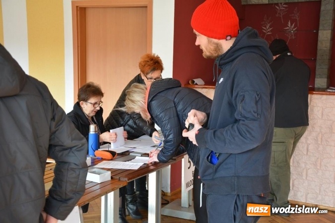 Zdjęcie w galerii na portalu naszwodzislaw.com: Błękitna Wstęga Balatonu. Wystartowało ponad 200 uczestników wiadomości z regionu