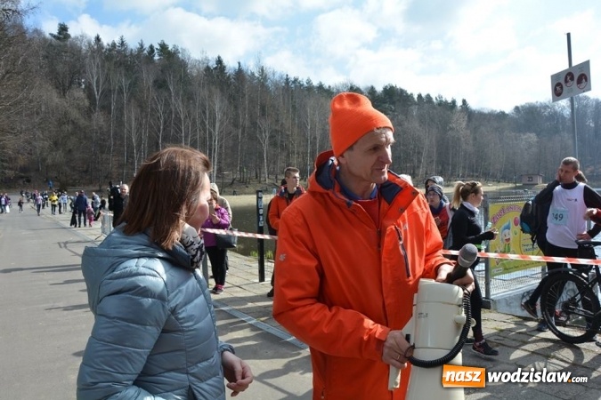 Zdjęcie w galerii na portalu naszwodzislaw.com: Błękitna Wstęga Balatonu. Wystartowało ponad 200 uczestników wiadomości z regionu