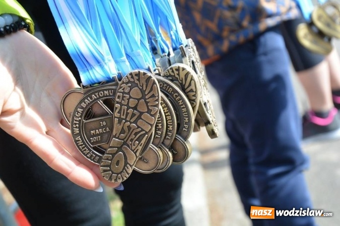 Zdjęcie w galerii na portalu naszwodzislaw.com: Błękitna Wstęga Balatonu. Wystartowało ponad 200 uczestników wiadomości z regionu