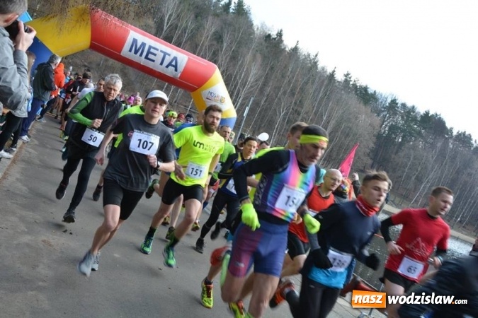 Zdjęcie w galerii na portalu naszwodzislaw.com: Błękitna Wstęga Balatonu. Wystartowało ponad 200 uczestników wiadomości z regionu