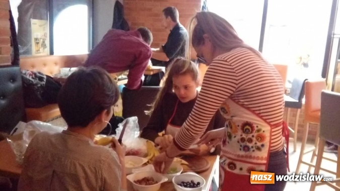 Zdjęcie w galerii na portalu naszwodzislaw.com: Z Francuzami po angielsku wiadomości z regionu