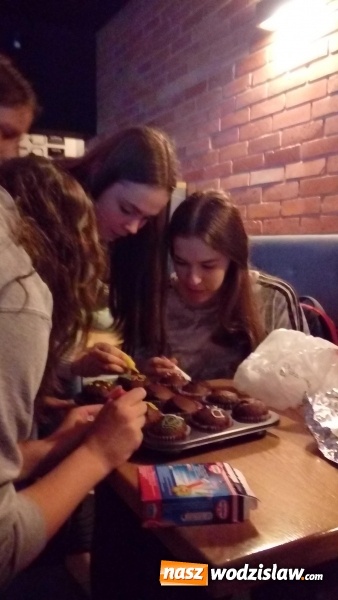 Zdjęcie w galerii na portalu naszwodzislaw.com: Z Francuzami po angielsku wiadomości z regionu