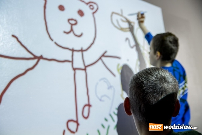 Zdjęcie w galerii na portalu naszwodzislaw.com: Tajemnicza wyspa w szkole  wiadomości z regionu