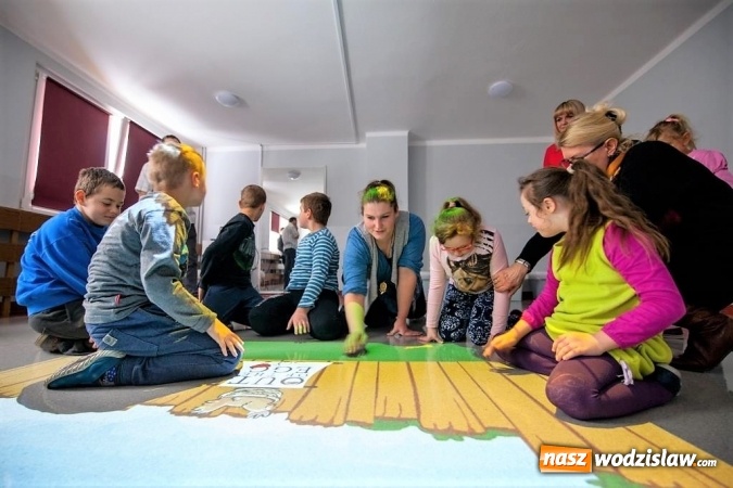 Zdjęcie w galerii na portalu naszwodzislaw.com: Tajemnicza wyspa w szkole  wiadomości z regionu