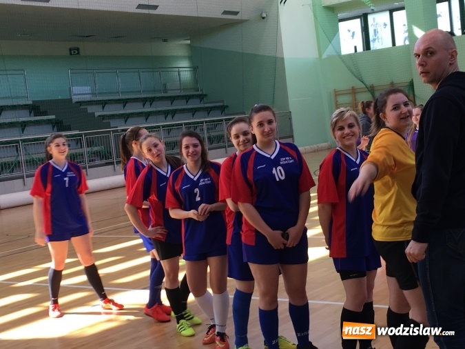 Zdjęcie w galerii na portalu naszwodzislaw.com: Piłkarki z Rydułtów na podium Makroregionalnego Turnieju Piłki Nożnej wiadomości z regionu
