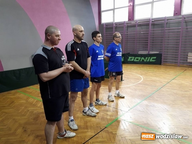 Zdjęcie w galerii na portalu naszwodzislaw.com: Tenisiści stołowi TKKF Relaks wygrali z UGKS Sokół Zebrzydowice wiadomości z regionu