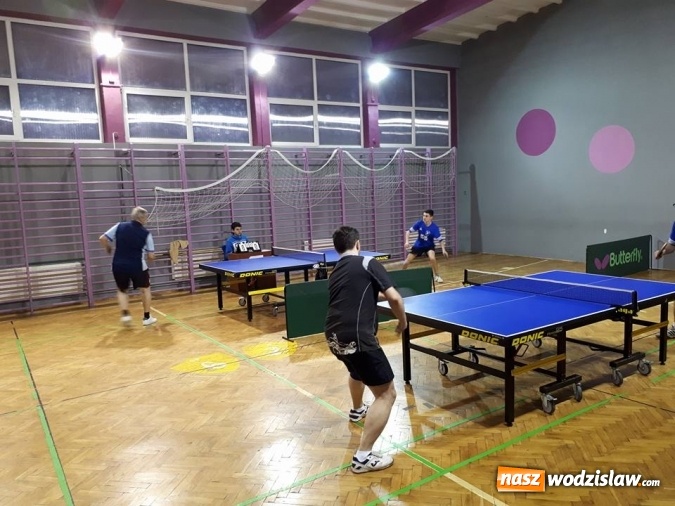Zdjęcie w galerii na portalu naszwodzislaw.com: Tenisiści stołowi TKKF Relaks wygrali z UGKS Sokół Zebrzydowice wiadomości z regionu