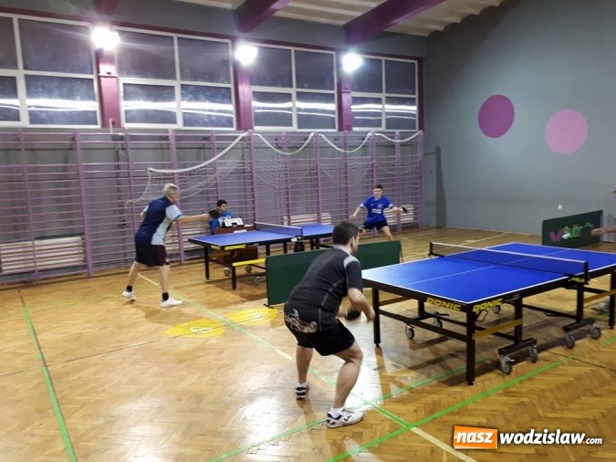 Zdjęcie w galerii na portalu naszwodzislaw.com: Tenisiści stołowi TKKF Relaks wygrali z UGKS Sokół Zebrzydowice wiadomości z regionu
