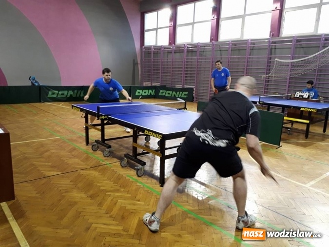 Zdjęcie w galerii na portalu naszwodzislaw.com: Tenisiści stołowi TKKF Relaks wygrali z UGKS Sokół Zebrzydowice wiadomości z regionu