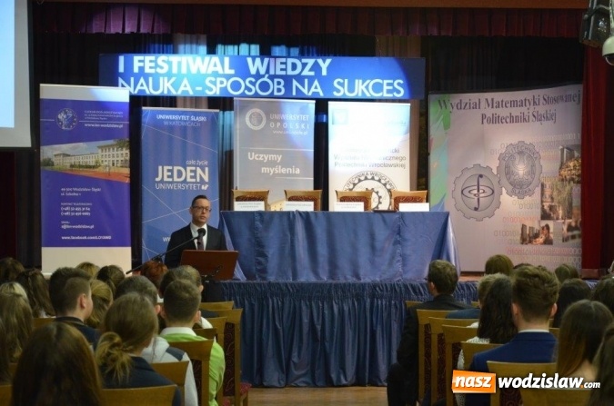 Zdjęcie w galerii na portalu naszwodzislaw.com: Festiwal wiedzy w I LO w Wodzisławiu Śląskim wiadomości z regionu