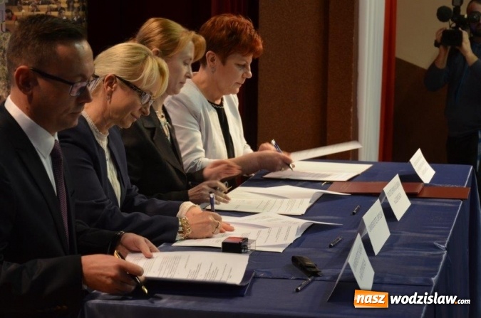 Zdjęcie w galerii na portalu naszwodzislaw.com: Festiwal wiedzy w I LO w Wodzisławiu Śląskim wiadomości z regionu