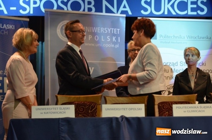 Zdjęcie w galerii na portalu naszwodzislaw.com: Festiwal wiedzy w I LO w Wodzisławiu Śląskim wiadomości z regionu