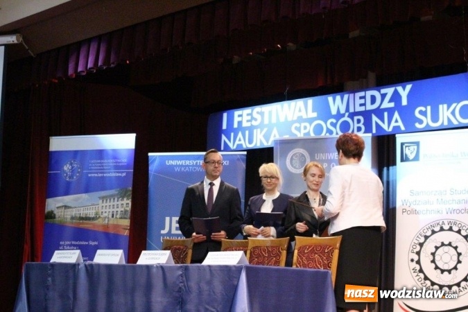 Zdjęcie w galerii na portalu naszwodzislaw.com: Festiwal wiedzy w I LO w Wodzisławiu Śląskim wiadomości z regionu