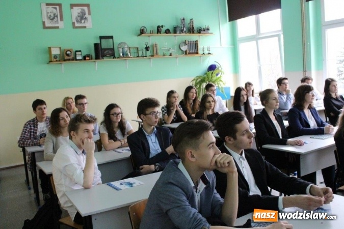 Zdjęcie w galerii na portalu naszwodzislaw.com: Festiwal wiedzy w I LO w Wodzisławiu Śląskim wiadomości z regionu