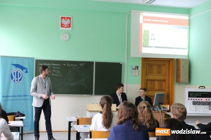 Zdjęcie w galerii na portalu naszwodzislaw.com: Festiwal wiedzy w I LO w Wodzisławiu Śląskim wiadomości z regionu
