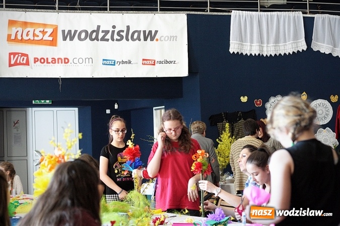 Zdjęcie w galerii na portalu naszwodzislaw.com: Wystartował dzisiaj i potrwa do jutra. W Pszowie trwa jarmark wielkanocny  wiadomości z regionu