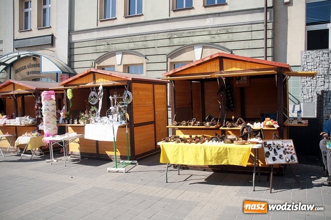 Zdjęcie w galerii na portalu naszwodzislaw.com: Wystartował dzisiaj i potrwa do jutra. W Pszowie trwa jarmark wielkanocny  wiadomości z regionu