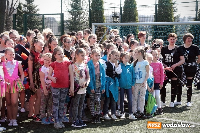 Zdjęcie w galerii na portalu naszwodzislaw.com: Kolejna edycja festiwalu tanecznego Aplauz w Marklowicach. Zatańczyła nawet... Cruella de Mon wiadomości z regionu