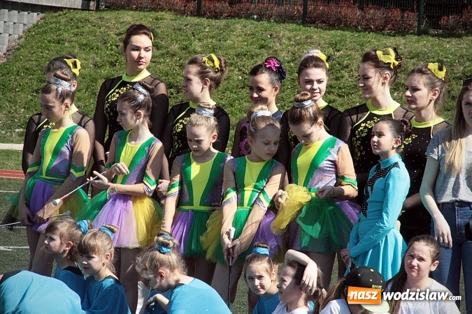 Zdjęcie w galerii na portalu naszwodzislaw.com: Kolejna edycja festiwalu tanecznego Aplauz w Marklowicach. Zatańczyła nawet... Cruella de Mon wiadomości z regionu