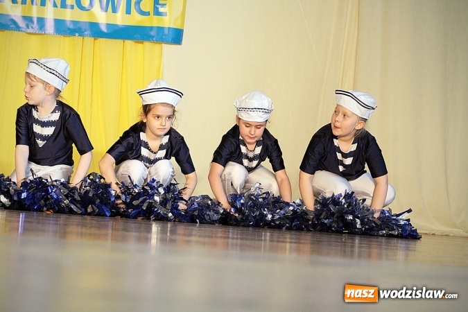 Zdjęcie w galerii na portalu naszwodzislaw.com: Kolejna edycja festiwalu tanecznego Aplauz w Marklowicach. Zatańczyła nawet... Cruella de Mon wiadomości z regionu