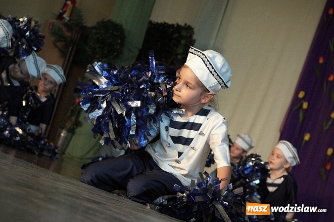 Zdjęcie w galerii na portalu naszwodzislaw.com: Kolejna edycja festiwalu tanecznego Aplauz w Marklowicach. Zatańczyła nawet... Cruella de Mon wiadomości z regionu