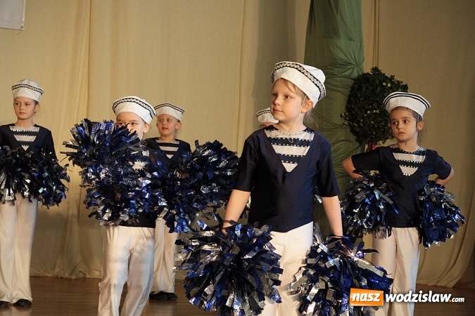 Zdjęcie w galerii na portalu naszwodzislaw.com: Kolejna edycja festiwalu tanecznego Aplauz w Marklowicach. Zatańczyła nawet... Cruella de Mon wiadomości z regionu