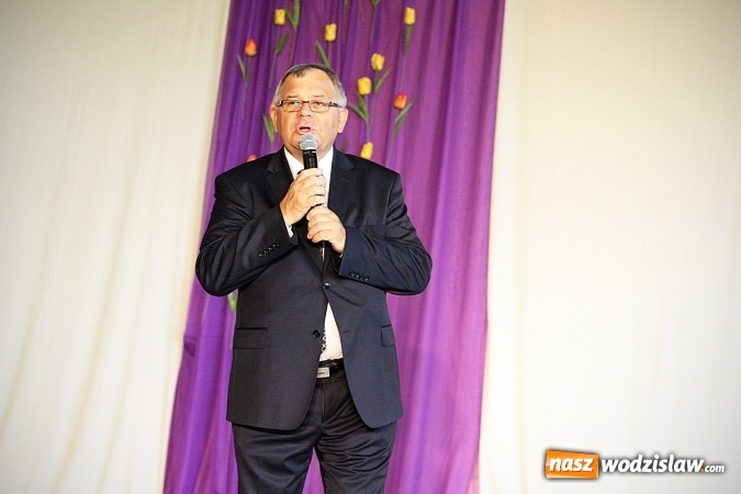 Zdjęcie w galerii na portalu naszwodzislaw.com: Kolejna edycja festiwalu tanecznego Aplauz w Marklowicach. Zatańczyła nawet... Cruella de Mon wiadomości z regionu