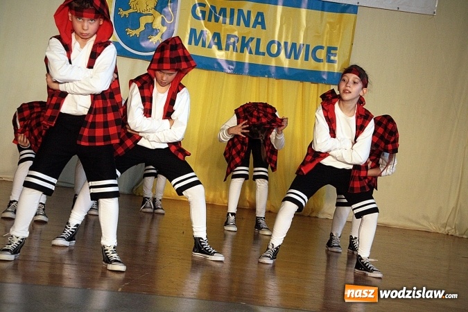 Zdjęcie w galerii na portalu naszwodzislaw.com: Kolejna edycja festiwalu tanecznego Aplauz w Marklowicach. Zatańczyła nawet... Cruella de Mon wiadomości z regionu