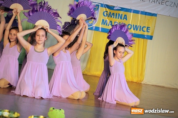 Zdjęcie w galerii na portalu naszwodzislaw.com: Kolejna edycja festiwalu tanecznego Aplauz w Marklowicach. Zatańczyła nawet... Cruella de Mon wiadomości z regionu