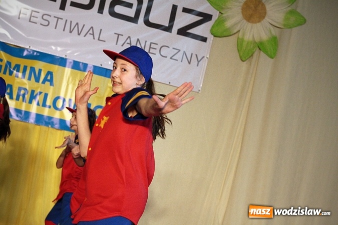 Zdjęcie w galerii na portalu naszwodzislaw.com: Kolejna edycja festiwalu tanecznego Aplauz w Marklowicach. Zatańczyła nawet... Cruella de Mon wiadomości z regionu