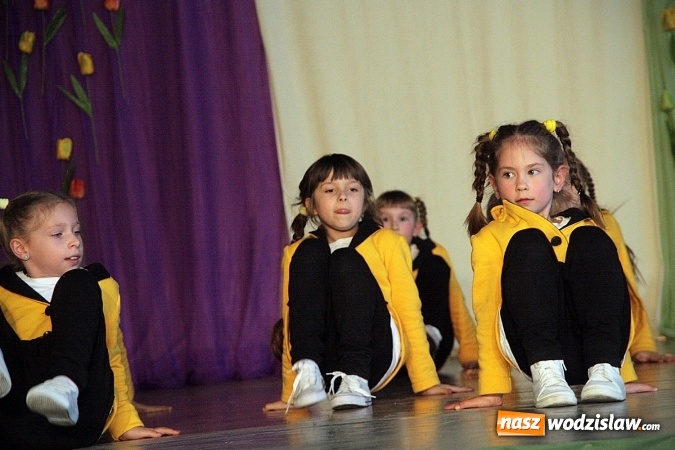 Zdjęcie w galerii na portalu naszwodzislaw.com: Kolejna edycja festiwalu tanecznego Aplauz w Marklowicach. Zatańczyła nawet... Cruella de Mon wiadomości z regionu