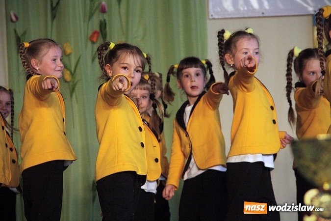 Zdjęcie w galerii na portalu naszwodzislaw.com: Kolejna edycja festiwalu tanecznego Aplauz w Marklowicach. Zatańczyła nawet... Cruella de Mon wiadomości z regionu