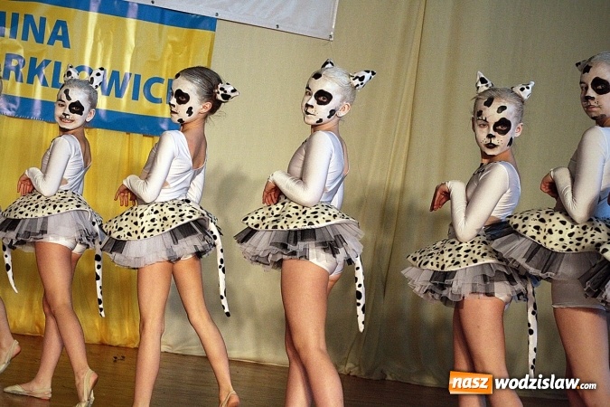 Zdjęcie w galerii na portalu naszwodzislaw.com: Kolejna edycja festiwalu tanecznego Aplauz w Marklowicach. Zatańczyła nawet... Cruella de Mon wiadomości z regionu