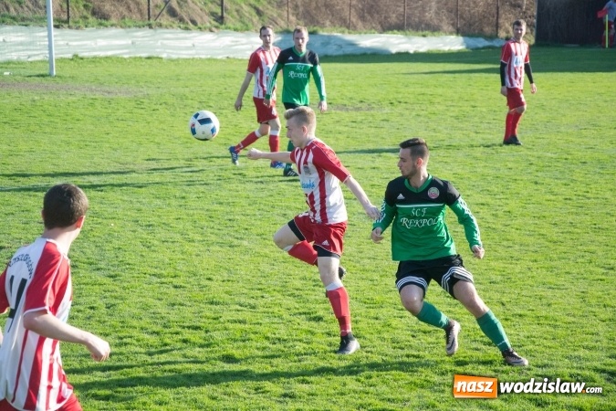 Zdjęcie w galerii na portalu naszwodzislaw.com: B klasa: Starcie rezerw Turzy i Rogowa. Unia lepsza od Przyszłości wiadomości z regionu