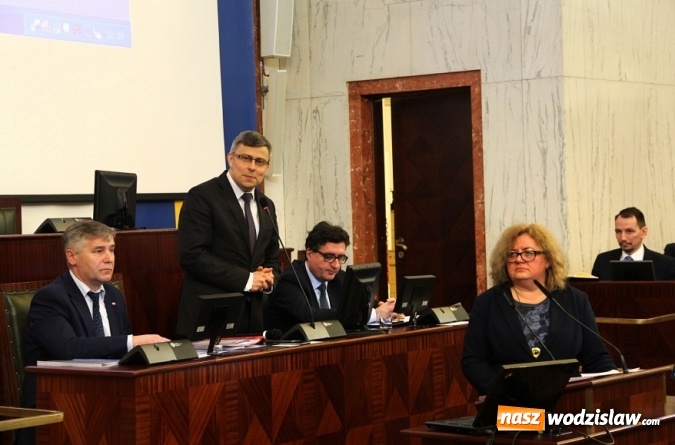Zdjęcie w galerii na portalu naszwodzislaw.com: O planach żeglownego połączenia Dunaju, Odry i Łaby w sali Sejmu Śląskiego wiadomości z regionu