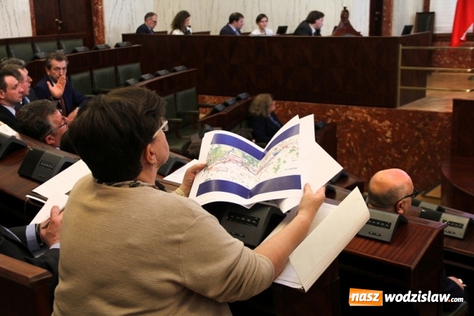 Zdjęcie w galerii na portalu naszwodzislaw.com: O planach żeglownego połączenia Dunaju, Odry i Łaby w sali Sejmu Śląskiego wiadomości z regionu