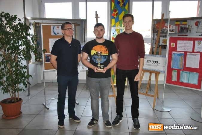 Zdjęcie w galerii na portalu naszwodzislaw.com: Drugie miejsce uczniów ZST w wojewódzkim konkursie budowlanym  wiadomości z regionu