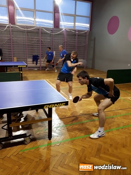 Zdjęcie w galerii na portalu naszwodzislaw.com: To był emocjonujący mecz tenisa stołowego wiadomości z regionu