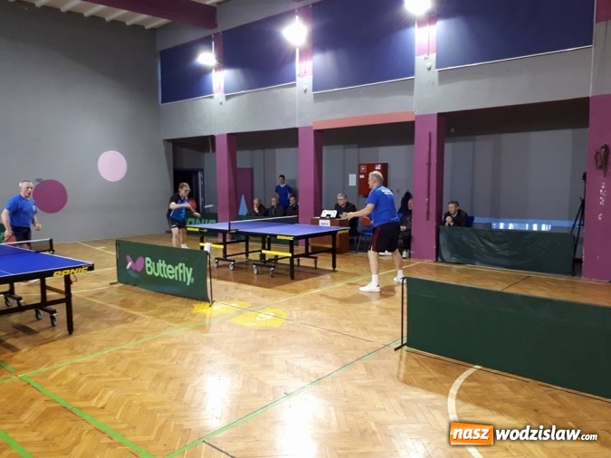 Zdjęcie w galerii na portalu naszwodzislaw.com: To był emocjonujący mecz tenisa stołowego wiadomości z regionu