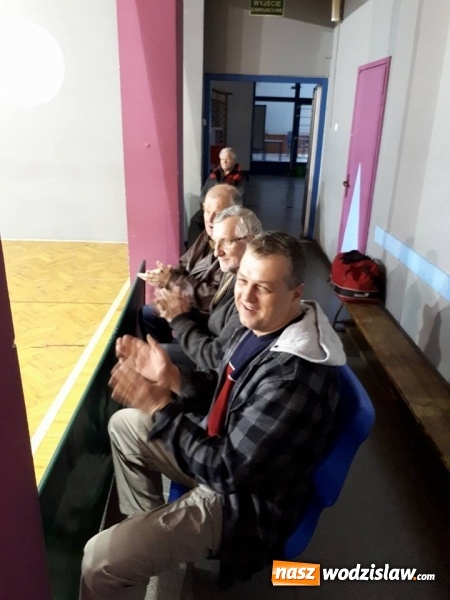 Zdjęcie w galerii na portalu naszwodzislaw.com: To był emocjonujący mecz tenisa stołowego wiadomości z regionu