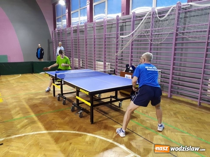 Zdjęcie w galerii na portalu naszwodzislaw.com: To był emocjonujący mecz tenisa stołowego wiadomości z regionu