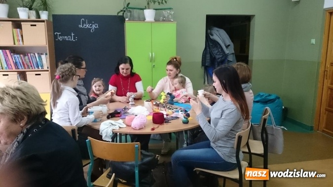 Zdjęcie w galerii na portalu naszwodzislaw.com: Kolorowe skarpetki dla zespołu Downa  wiadomości z regionu