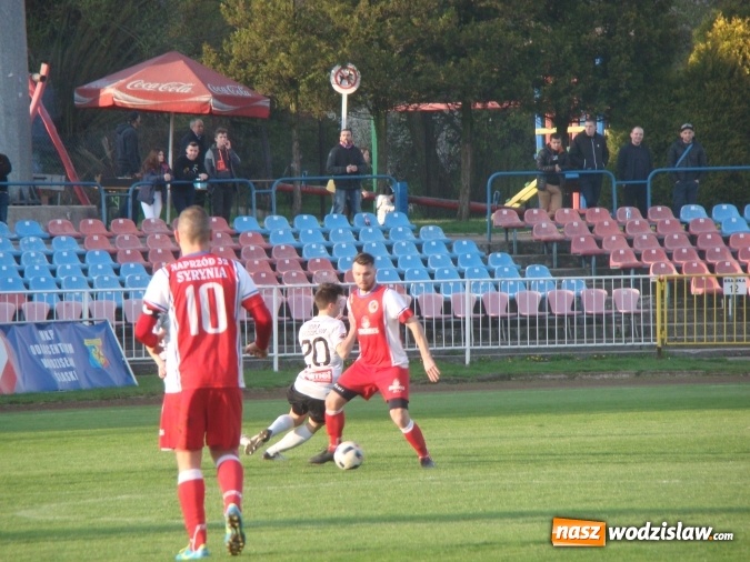 Zdjęcie w galerii na portalu naszwodzislaw.com: APN Odra remisuje z Naprzodem Syrynia wiadomości z regionu