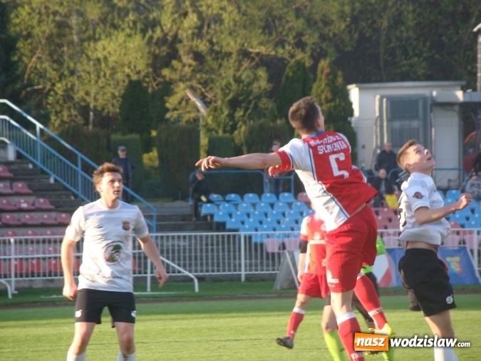 Zdjęcie w galerii na portalu naszwodzislaw.com: APN Odra remisuje z Naprzodem Syrynia wiadomości z regionu