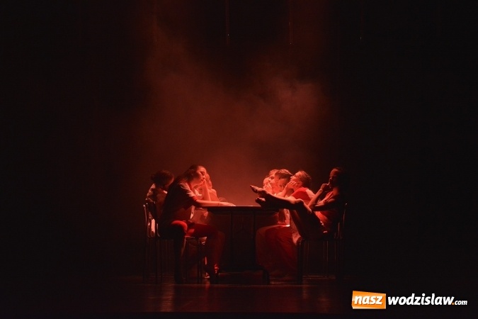 Zdjęcie w galerii na portalu naszwodzislaw.com: Premiera spektaklu Teatru Tańca Memento na scenie WCK wiadomości z regionu
